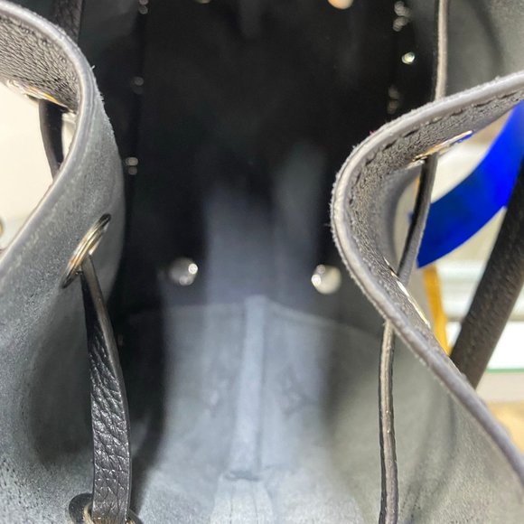 Louis Vuitton Bella Bucket Bag - Picture 11 of 11